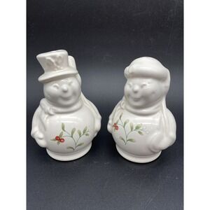 Pfaltzgraff Winterberry Snowman Salt & Peper Shaker Set with‎ Stoppers